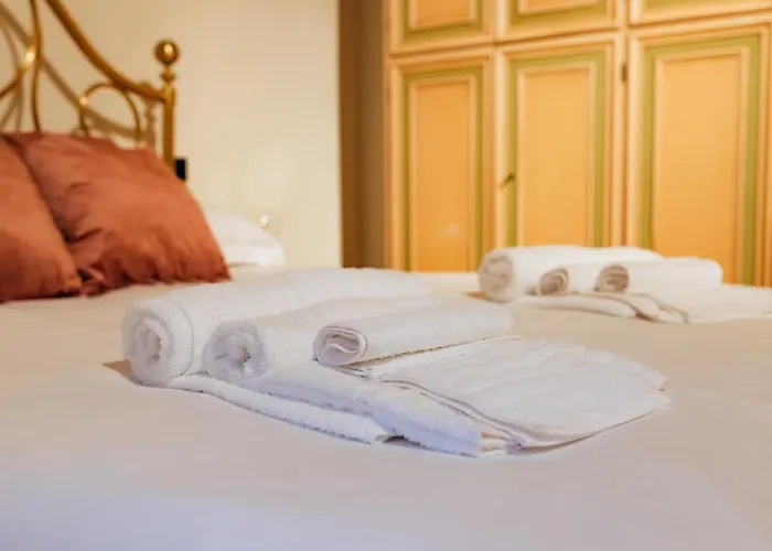 Private Parking Centro Storico: L\'Affresco