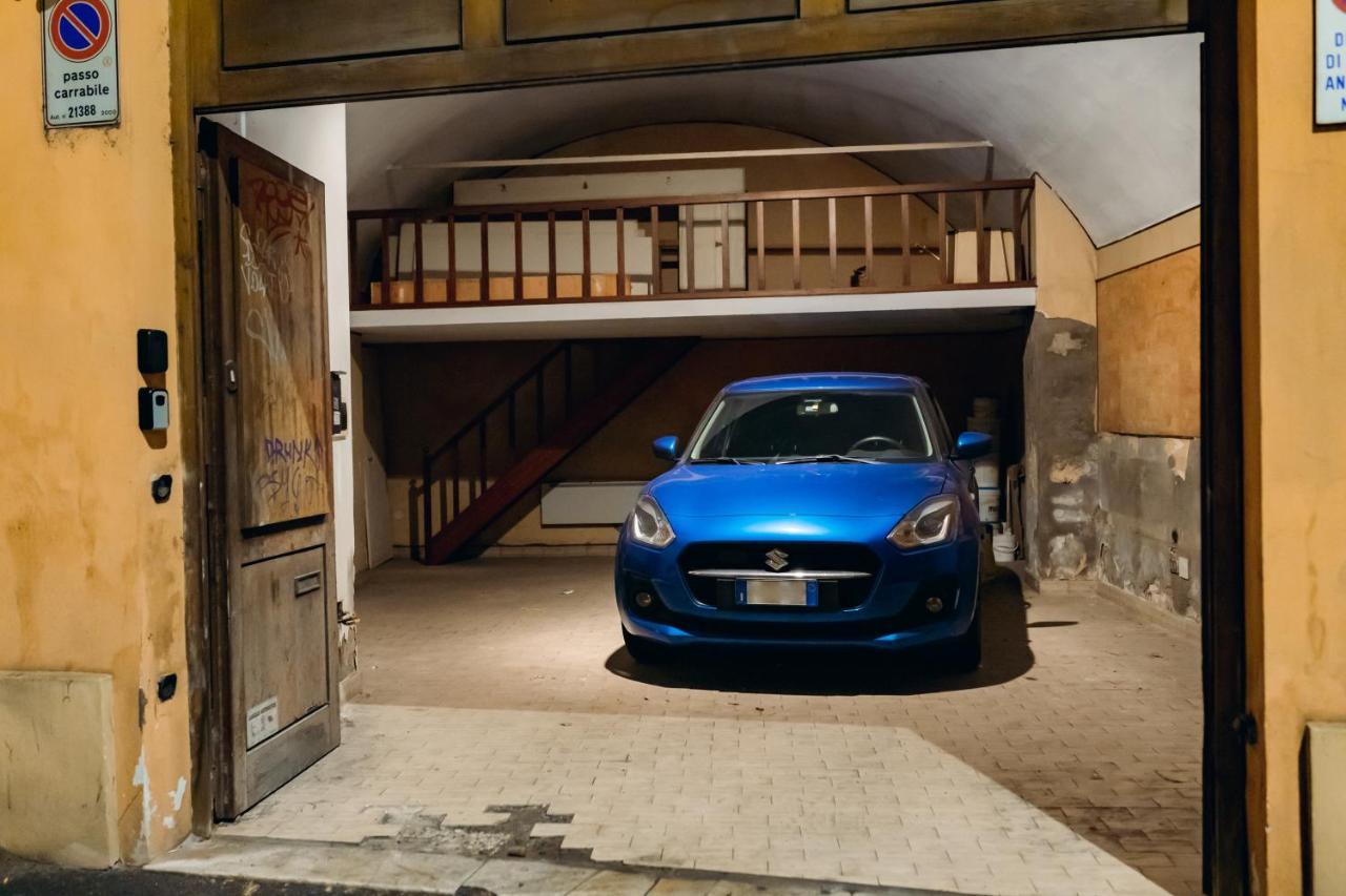 Private Parking Centro Storico: L'affresco Appartamento