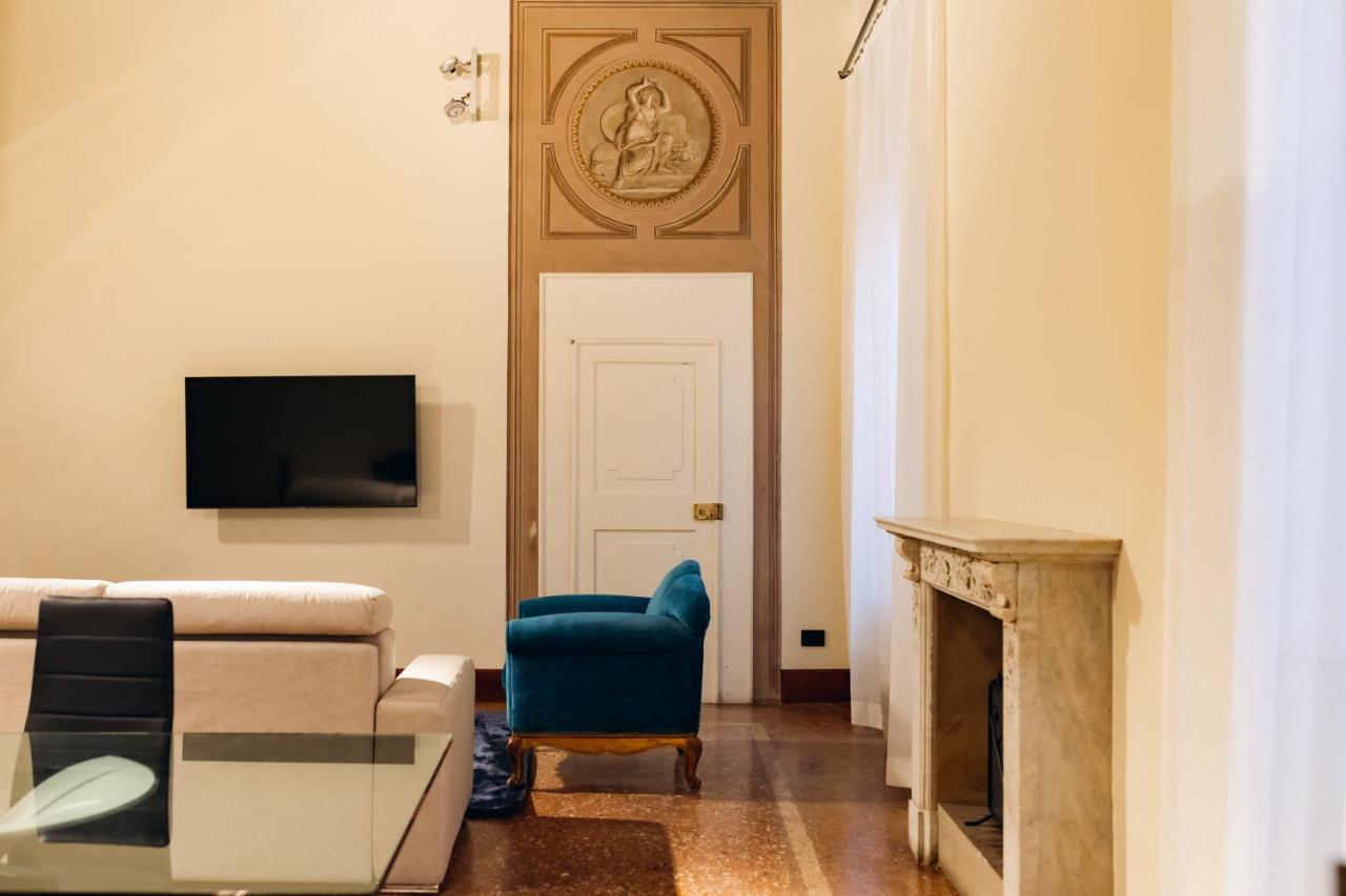 Appartamento Private Parking Centro Storico: L'affresco